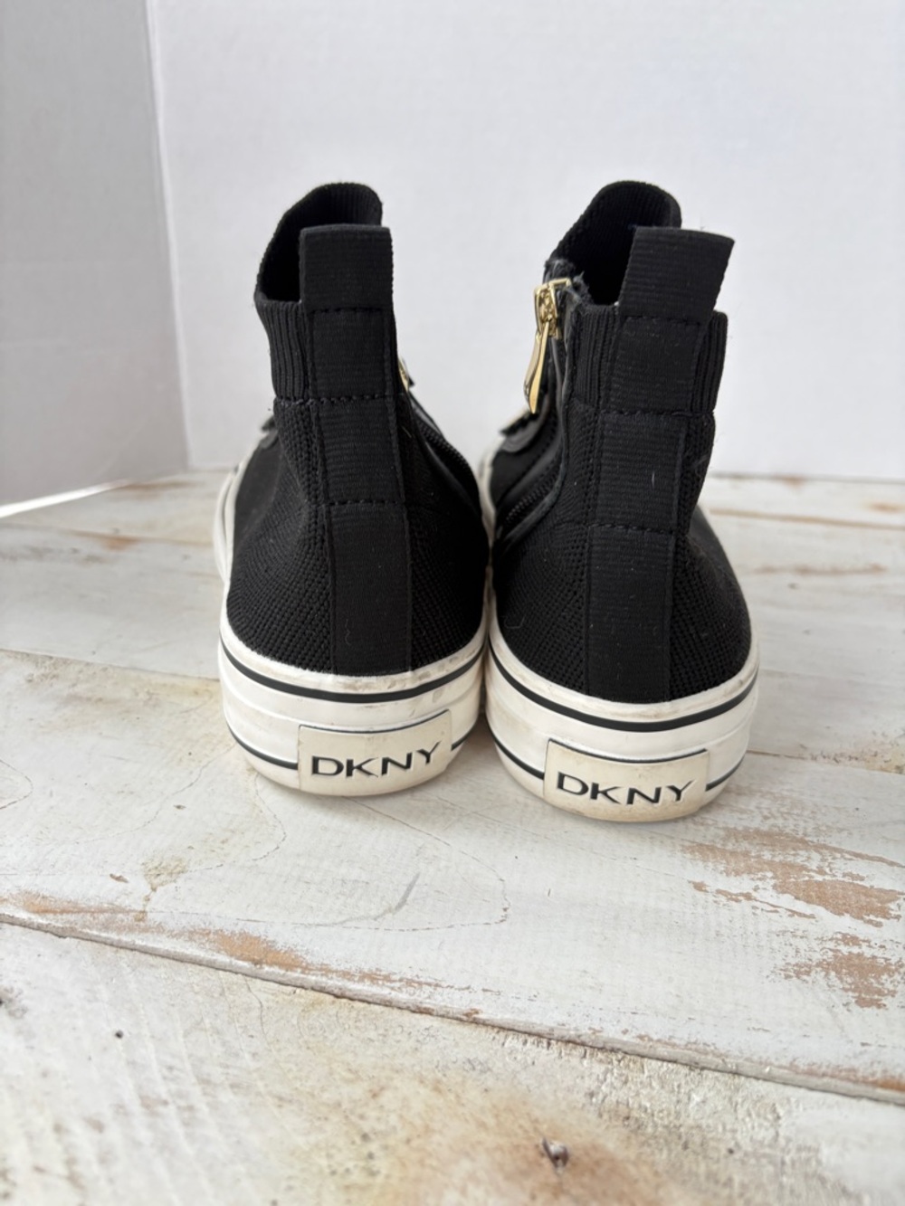 DKNY Sheila lace up sneakers urban chic streetwear black white shoes sz 7.5 EUC - Picture 4 of 15